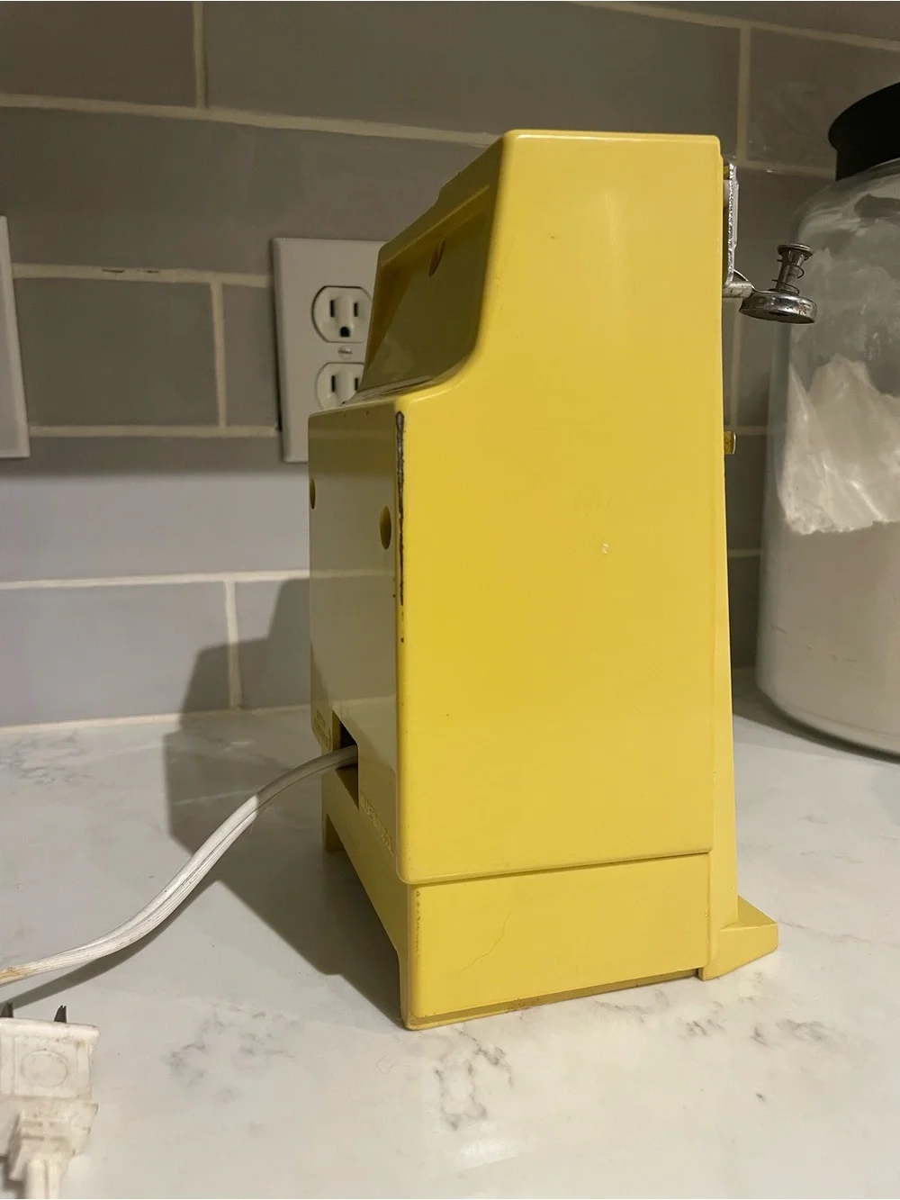 Vintage Rival Model 739 Automatic Electric Can Opener Harvest Yellow Made in USA